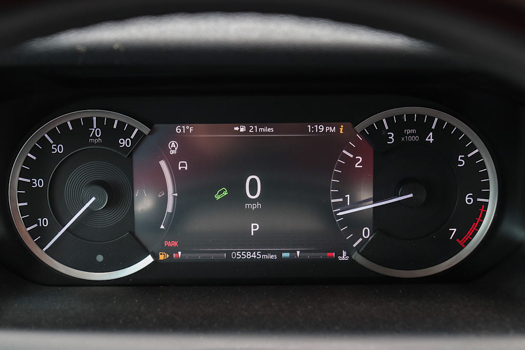 Thumbnail: 2020 Land Rover Discovery Sport - 16