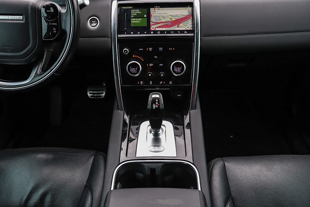 Thumbnail: 2020 Land Rover Discovery Sport - 15