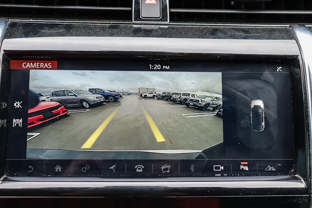 Thumbnail: 2020 Land Rover Discovery Sport - 28