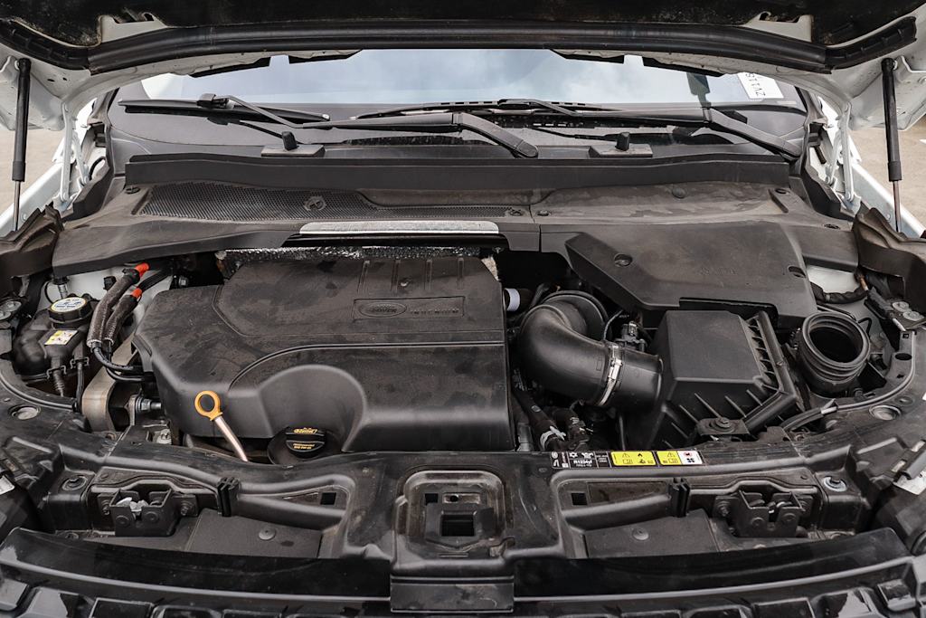 Thumbnail: 2020 Land Rover Discovery Sport - 8