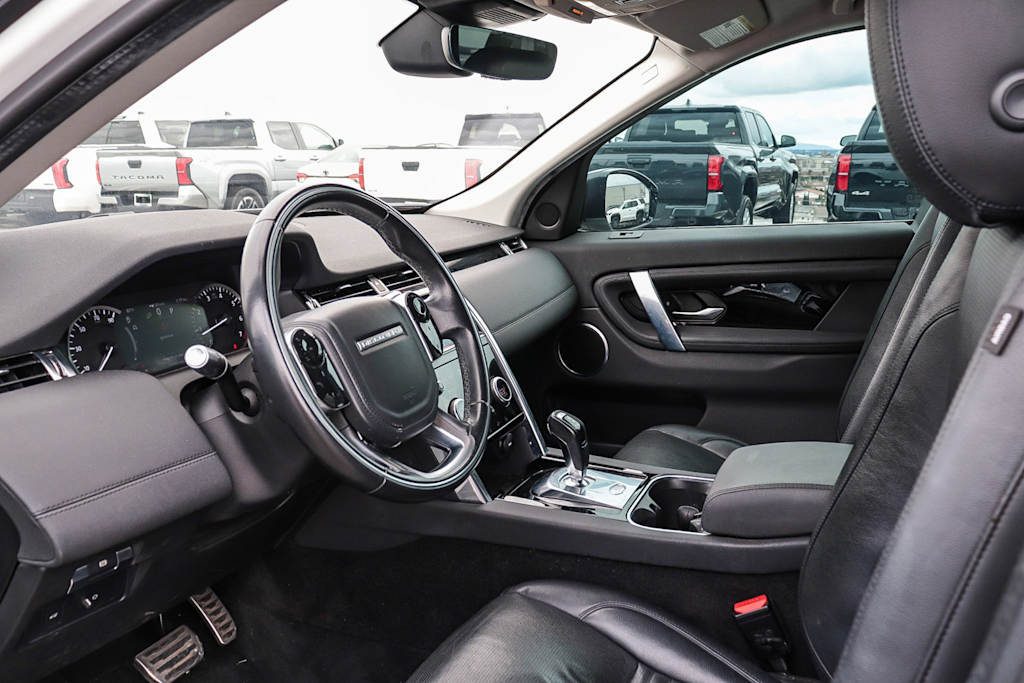 Thumbnail: 2020 Land Rover Discovery Sport - 13