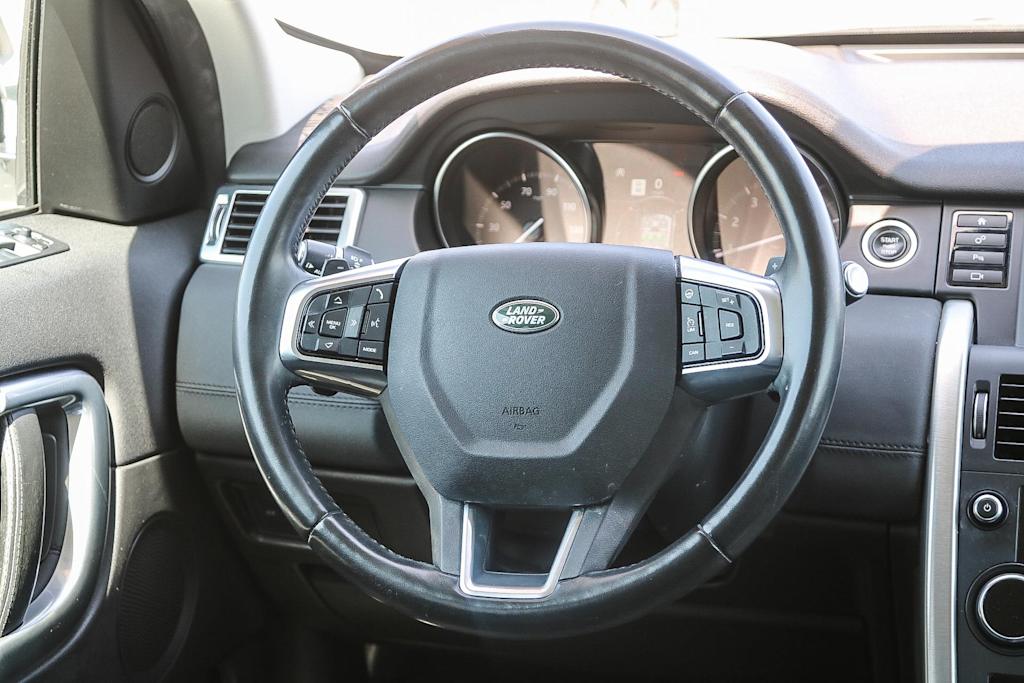 Thumbnail: 2018 Land Rover Discovery Sport - 9