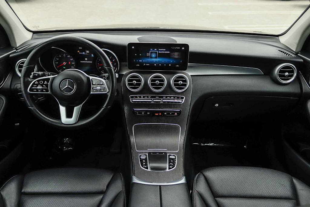 Thumbnail: 2022 Mercedes-Benz GLC - 2