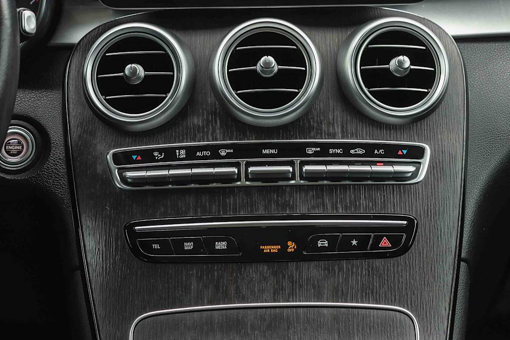 Thumbnail: 2022 Mercedes-Benz GLC - 22