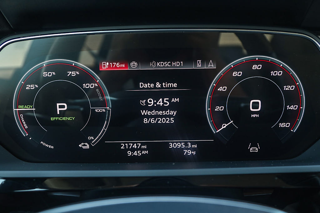 Thumbnail: 2024 Audi Q8 e-tron - 15