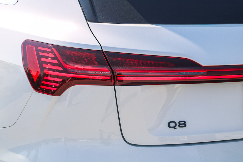 Thumbnail: 2024 Audi Q8 e-tron - 21