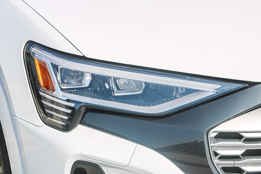 Thumbnail: 2024 Audi Q8 e-tron - 18