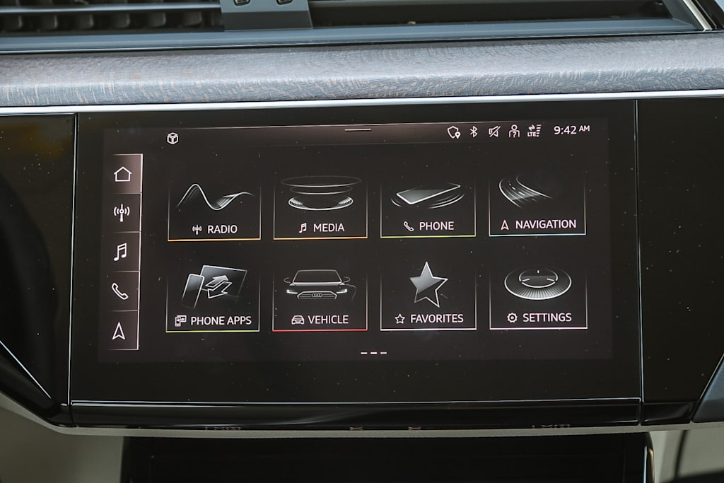 Thumbnail: 2024 Audi Q8 e-tron - 23