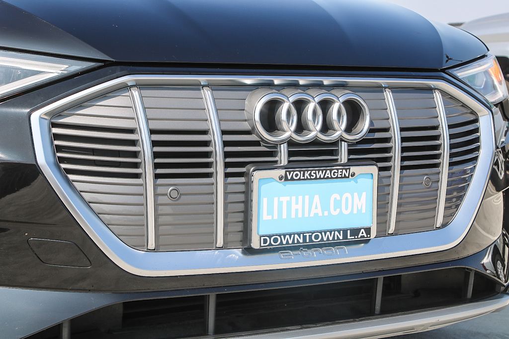 Thumbnail: 2022 Audi e-tron - 14