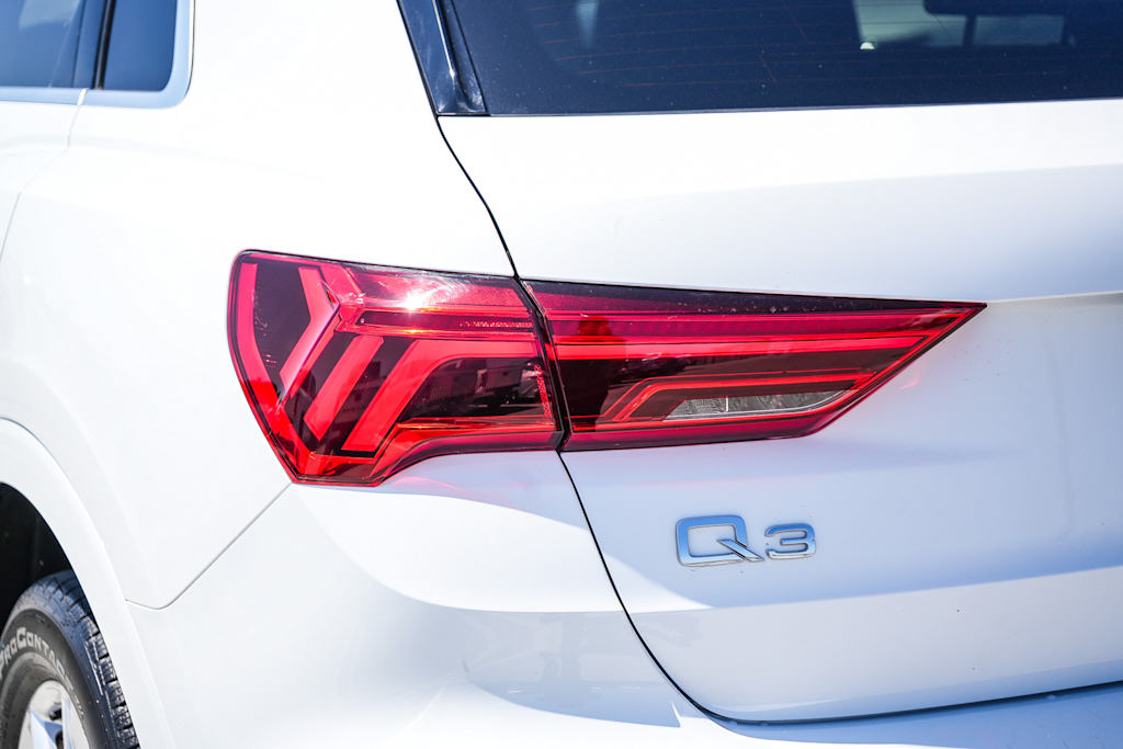 Thumbnail: 2025 Audi Q3 - 20