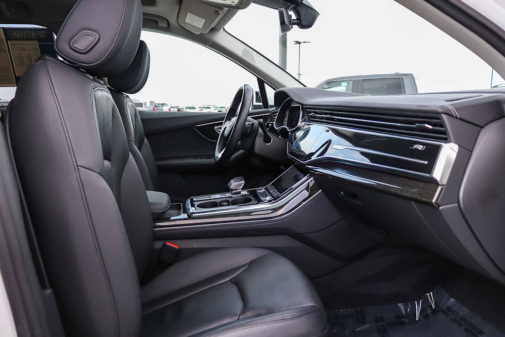 Thumbnail: 2024 Audi Q7 - 10
