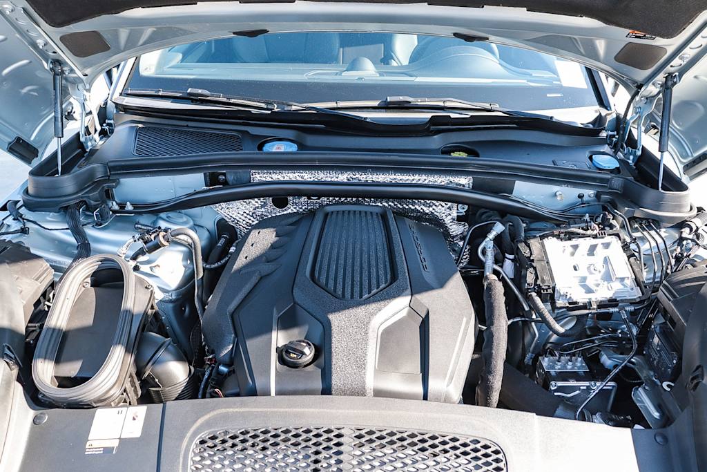 Thumbnail: 2023 Porsche Macan - 8