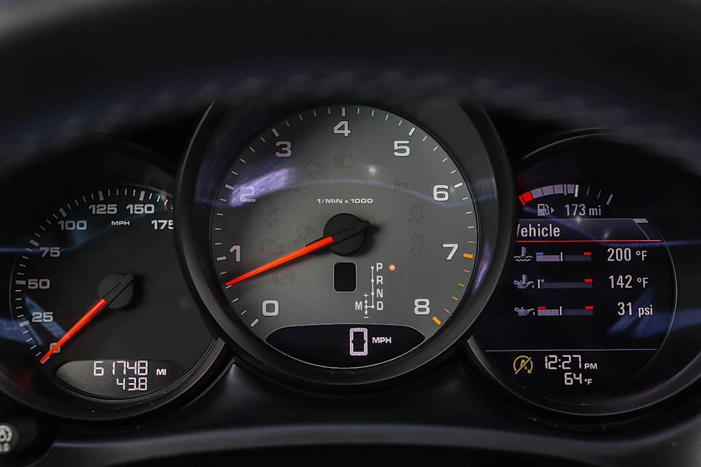 Thumbnail: 2017 Porsche Macan - 16