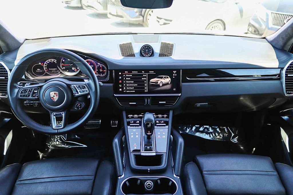 Thumbnail: 2023 Porsche Cayenne - 2