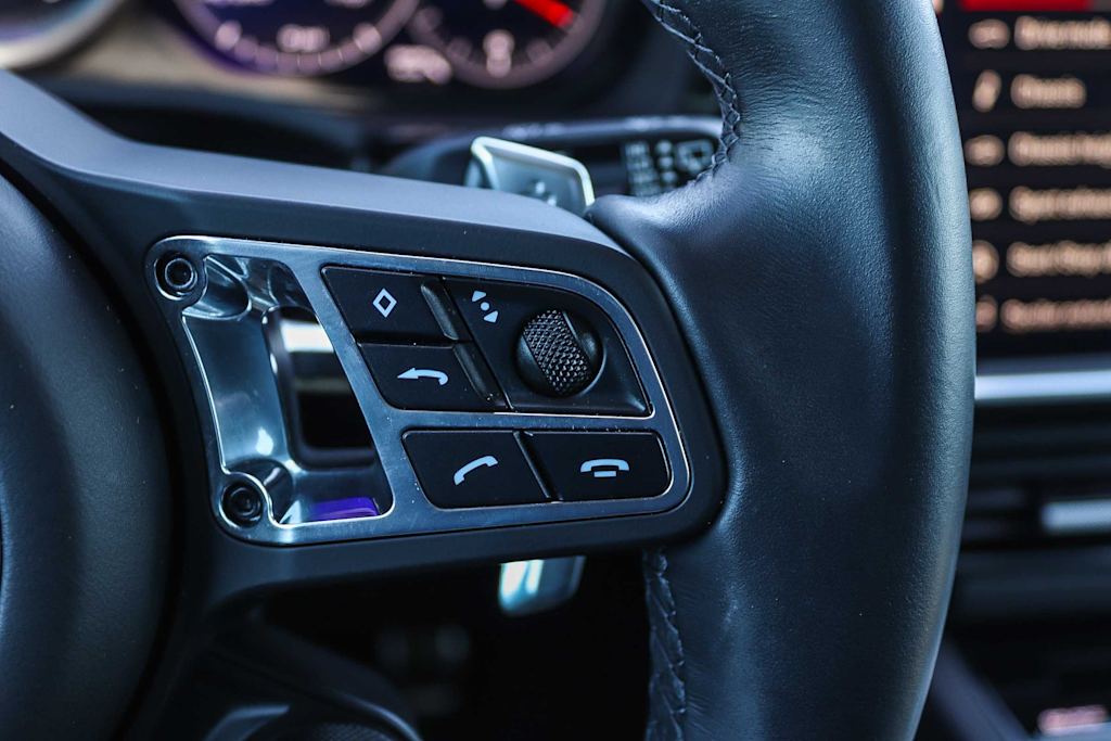 Thumbnail: 2023 Porsche Cayenne - 25