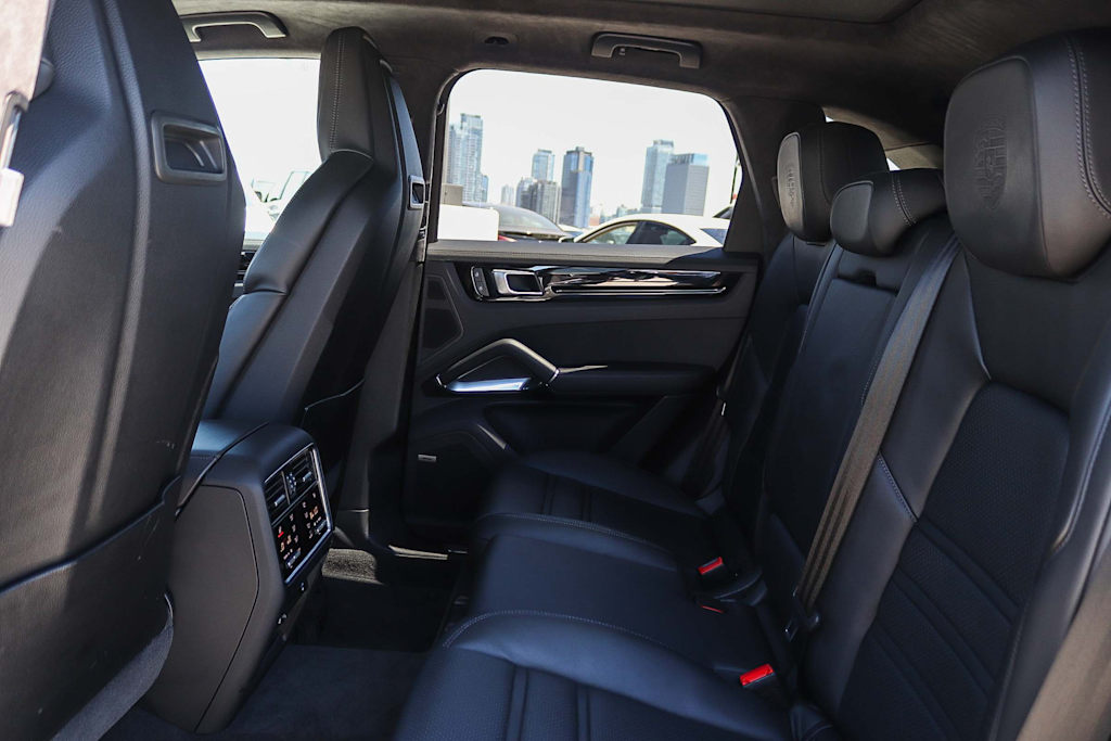 Thumbnail: 2023 Porsche Cayenne - 12