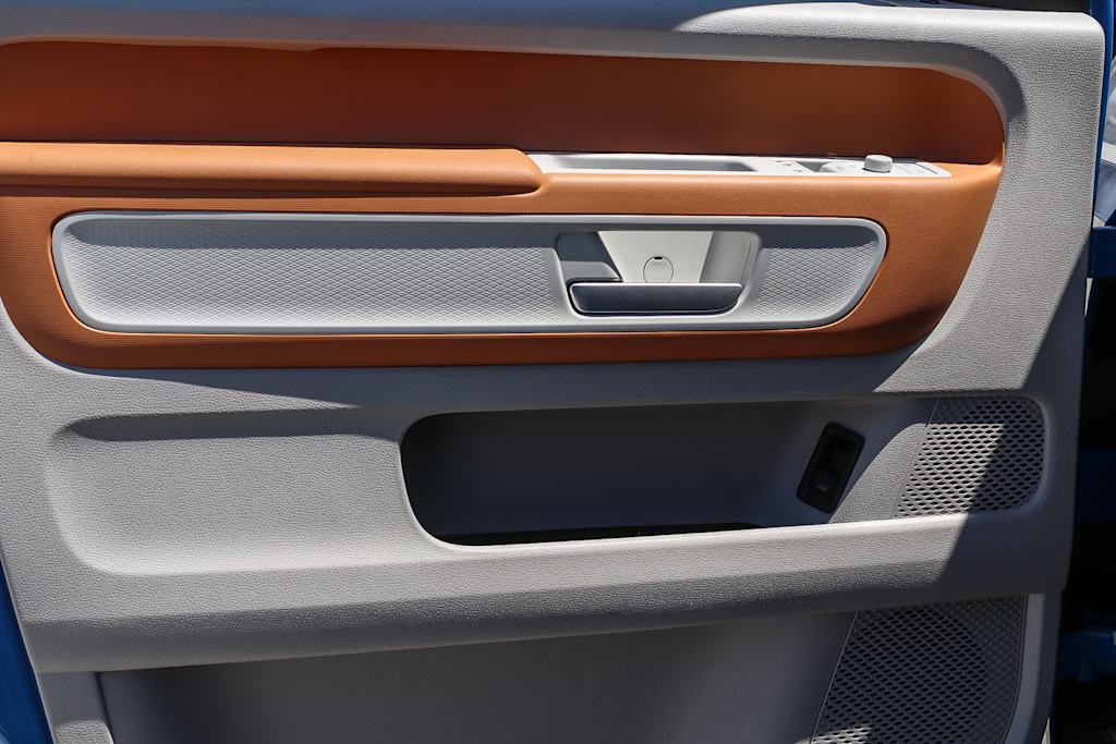 Thumbnail: 2025 Volkswagen ID.Buzz - 22