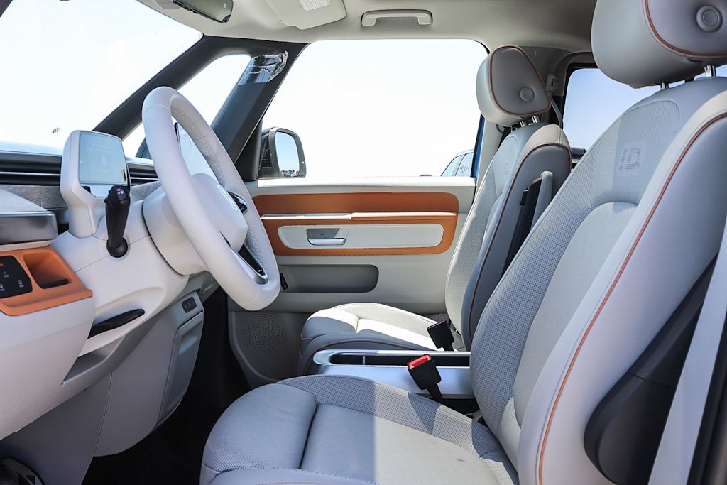 Thumbnail: 2025 Volkswagen ID.Buzz - 10