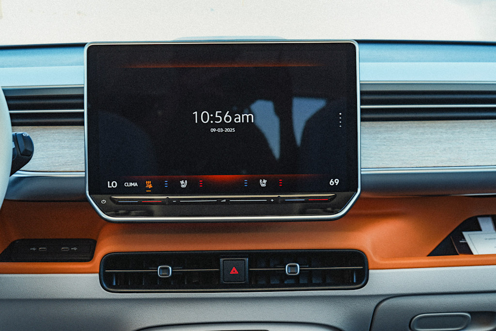 Thumbnail: 2025 Volkswagen ID.Buzz - 14