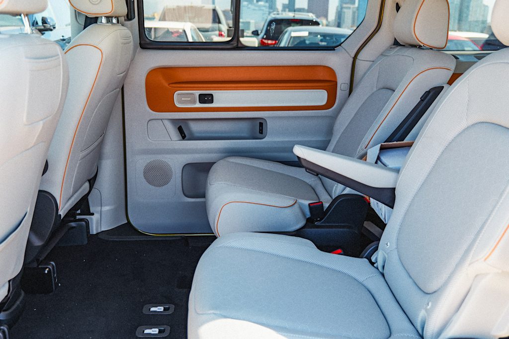 Thumbnail: 2025 Volkswagen ID.Buzz - 12