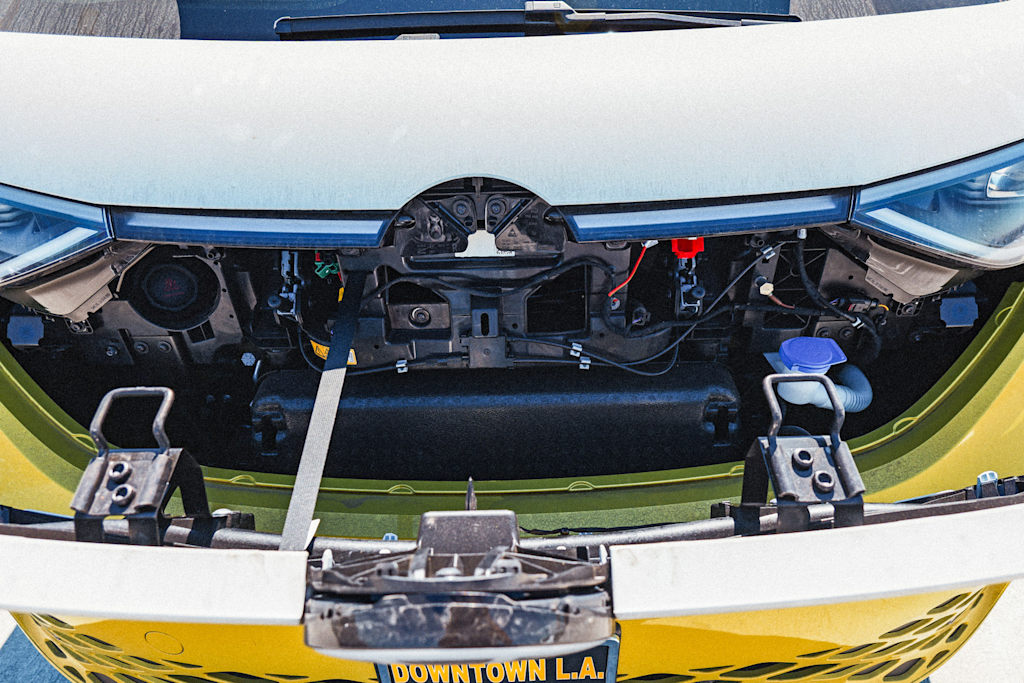 Thumbnail: 2025 Volkswagen ID.Buzz - 19