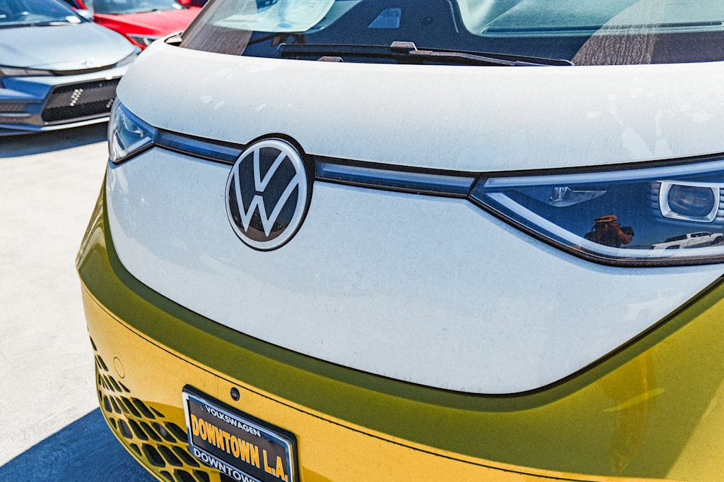 Thumbnail: 2025 Volkswagen ID.Buzz - 17