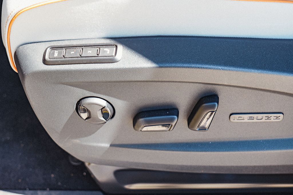 Thumbnail: 2025 Volkswagen ID.Buzz - 22