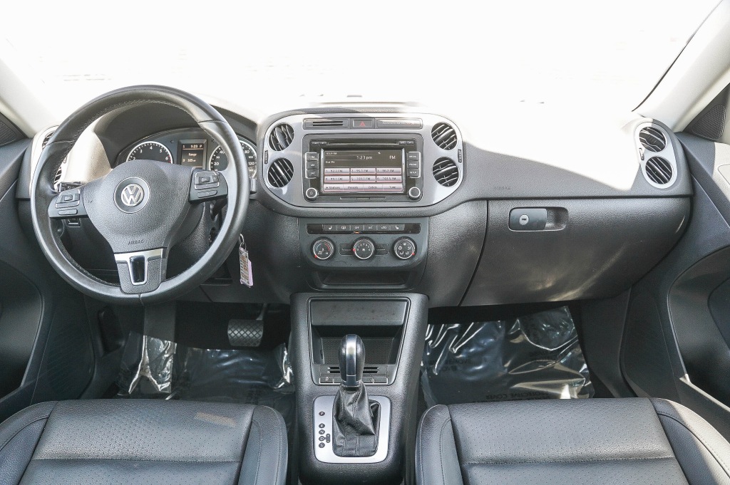 2013 Volkswagen Tiguan S 2