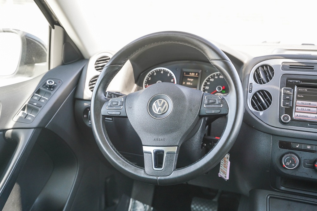 2013 Volkswagen Tiguan S 9