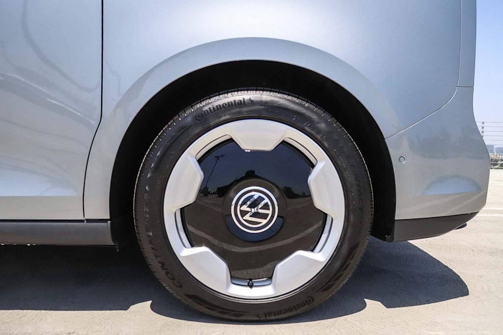 Thumbnail: 2025 Volkswagen ID.Buzz - 7