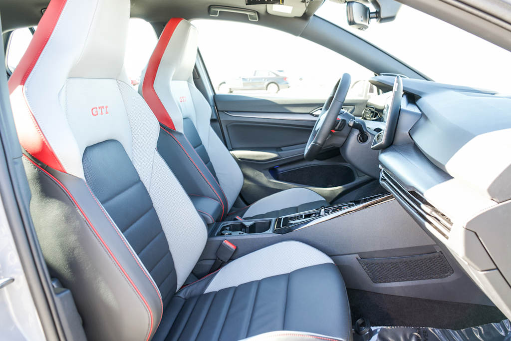 Thumbnail: 2026 Volkswagen Golf - 10