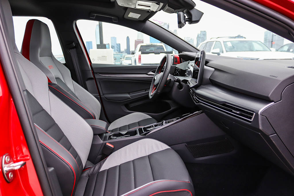 Thumbnail: 2026 Volkswagen Golf - 10