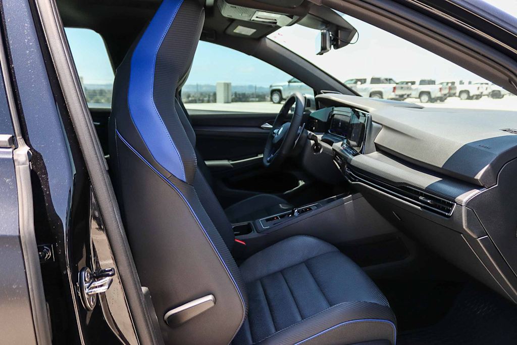 Thumbnail: 2022 Volkswagen Golf - 9