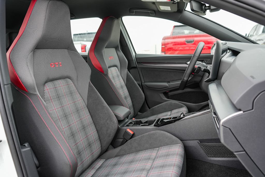 Thumbnail: 2026 Volkswagen Golf - 9
