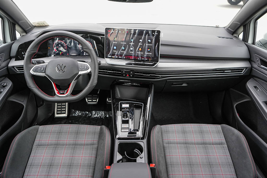 Thumbnail: 2026 Volkswagen Golf - 2