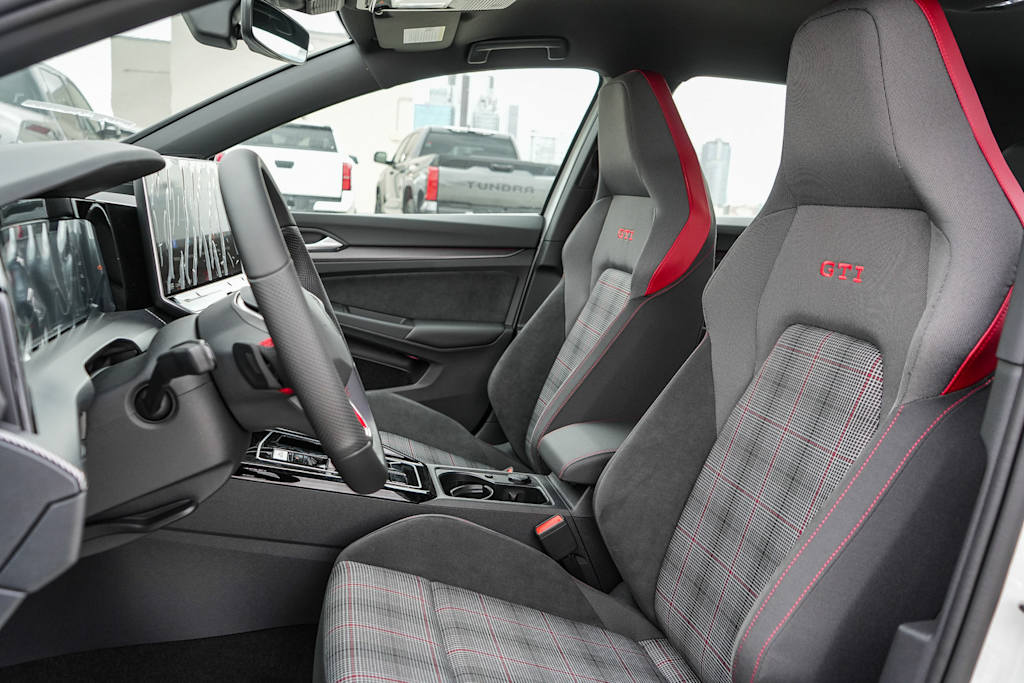 Thumbnail: 2026 Volkswagen Golf - 10
