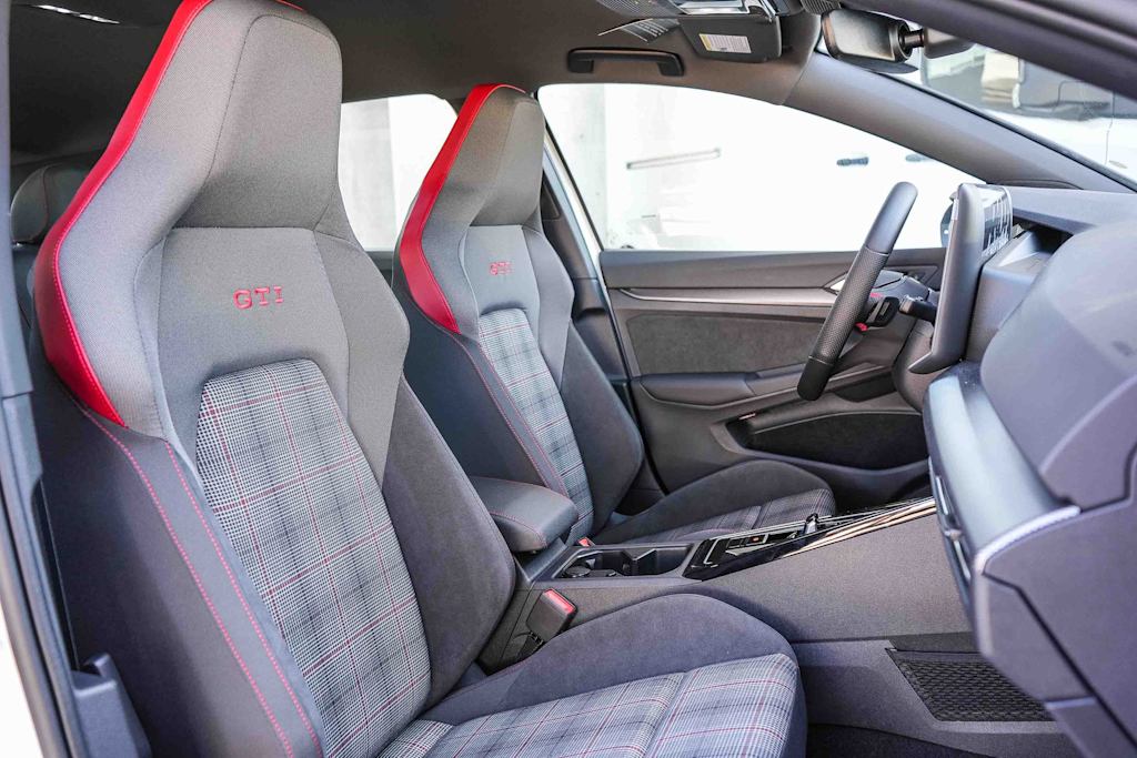 Thumbnail: 2026 Volkswagen Golf - 10