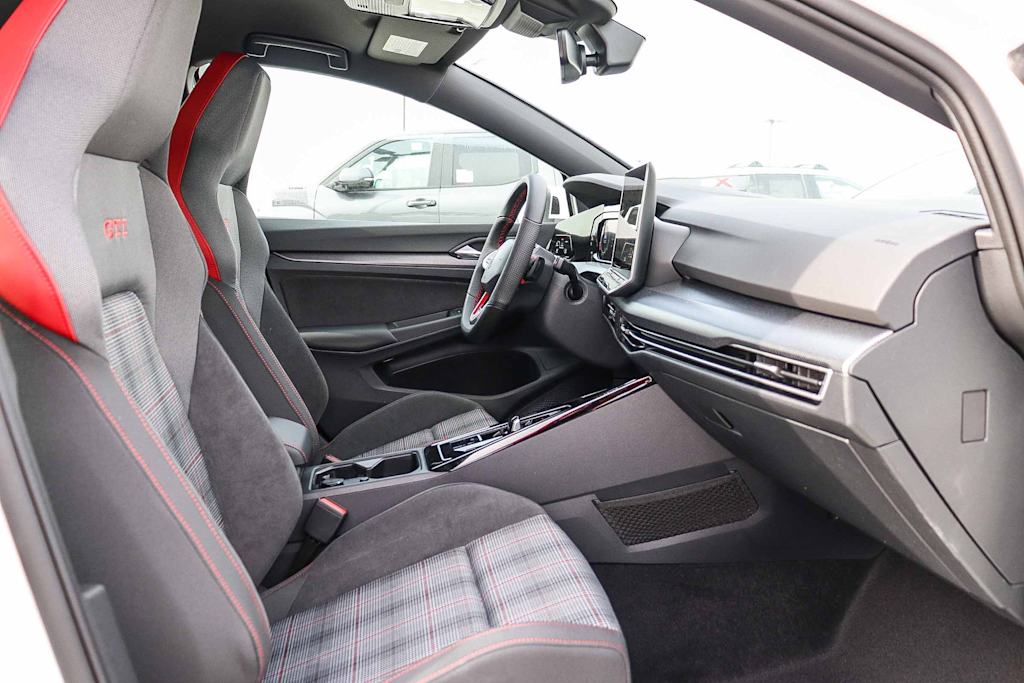 Thumbnail: 2026 Volkswagen Golf - 10
