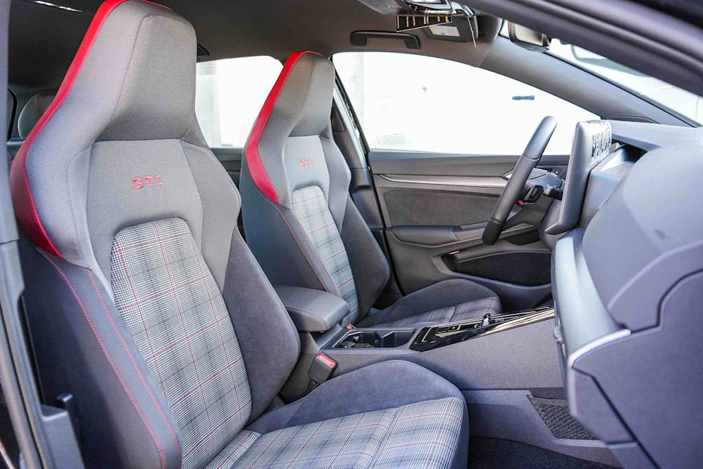 Thumbnail: 2026 Volkswagen Golf - 9