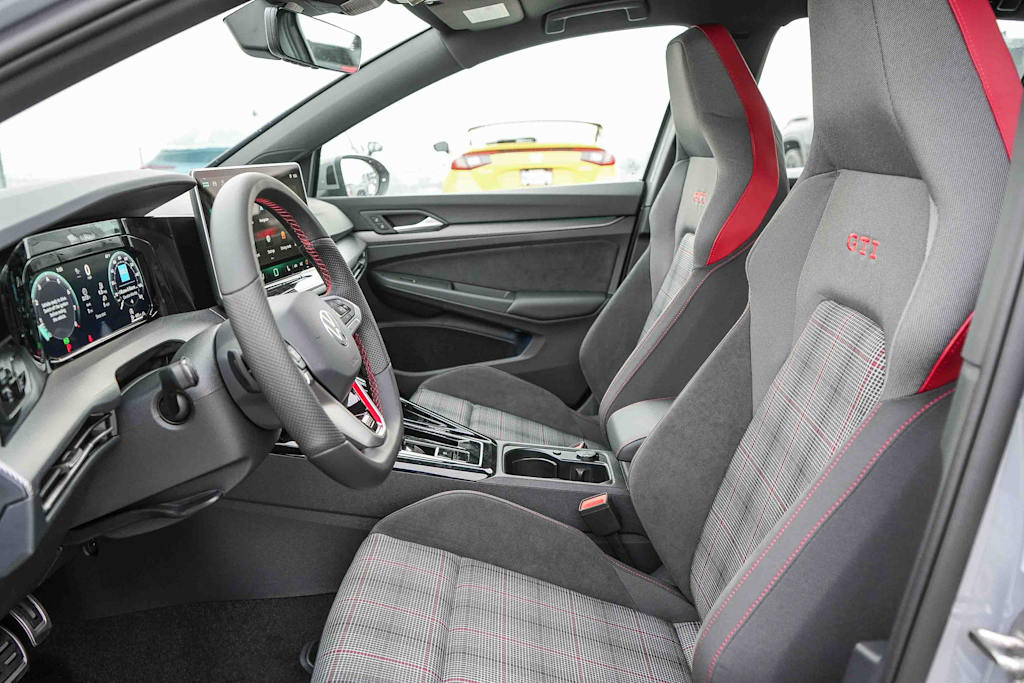Thumbnail: 2026 Volkswagen Golf - 11