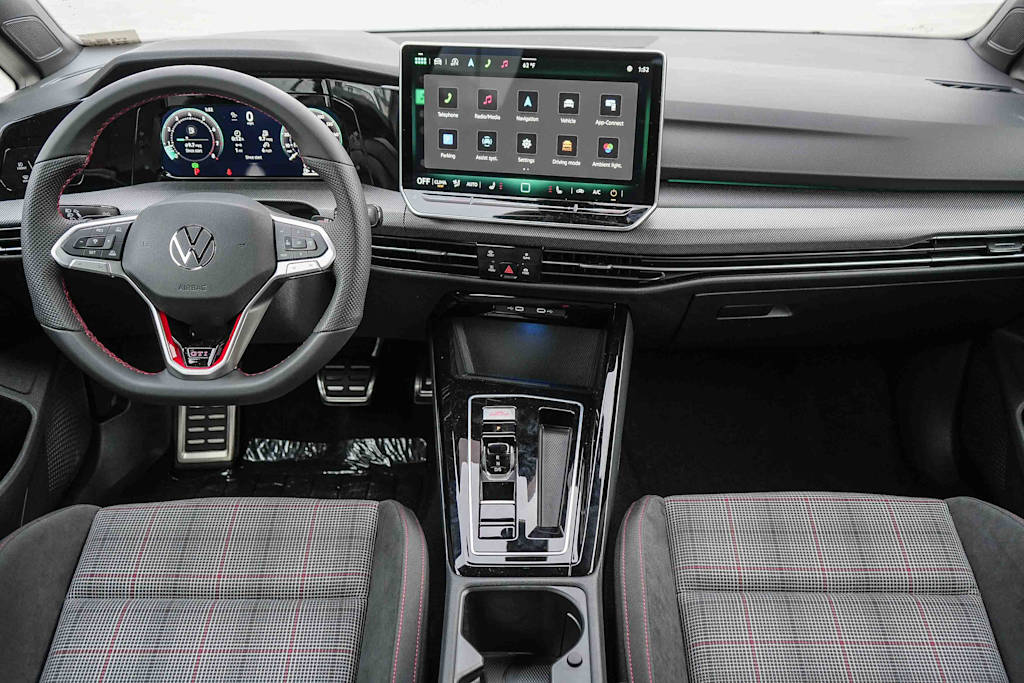 Thumbnail: 2026 Volkswagen Golf - 2