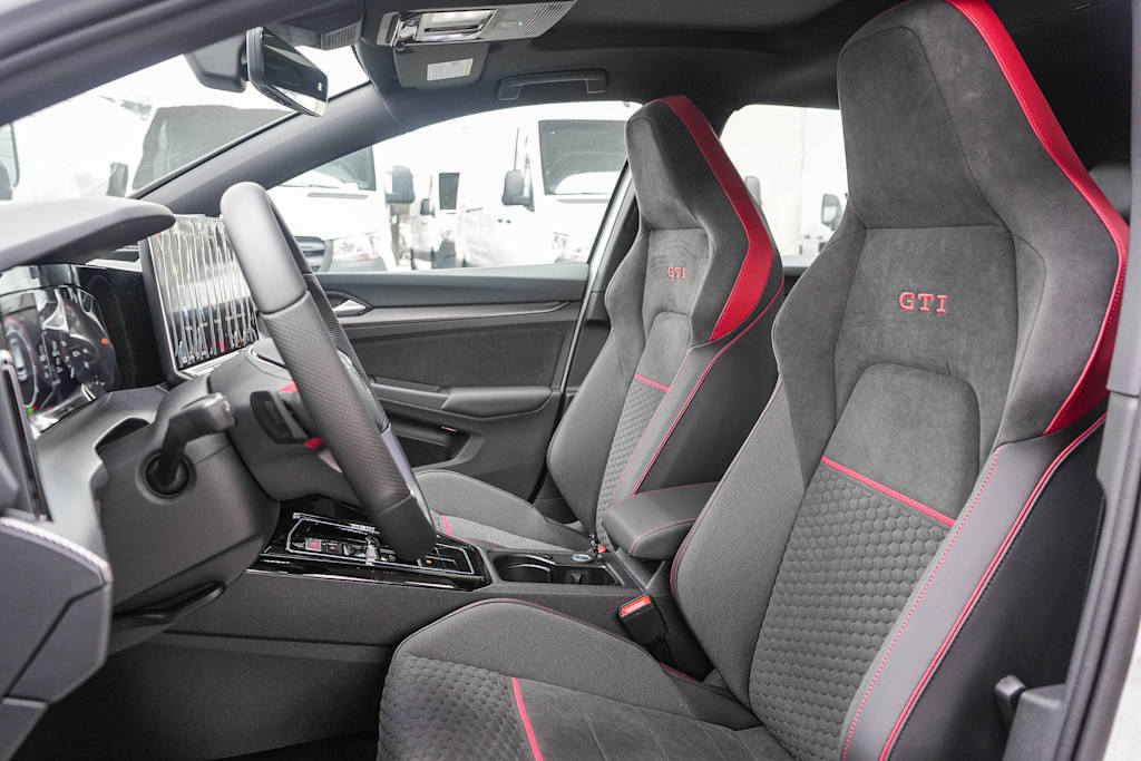 Thumbnail: 2026 Volkswagen Golf - 10