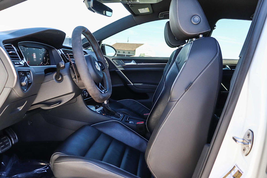 Thumbnail: 2019 Volkswagen Golf - 11