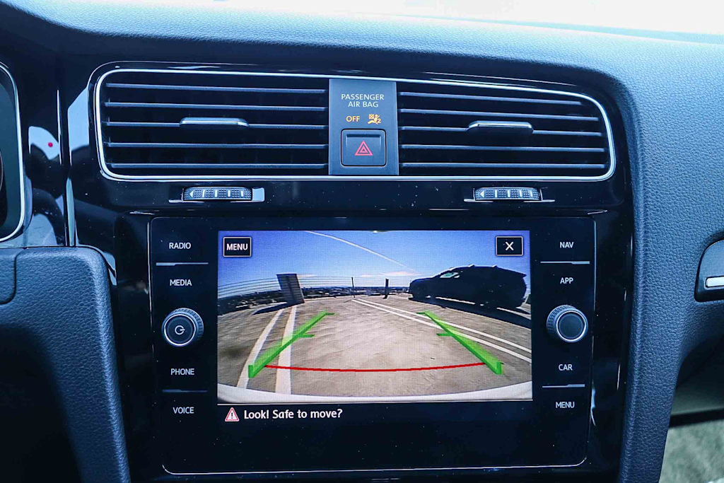 Thumbnail: 2019 Volkswagen Golf - 27