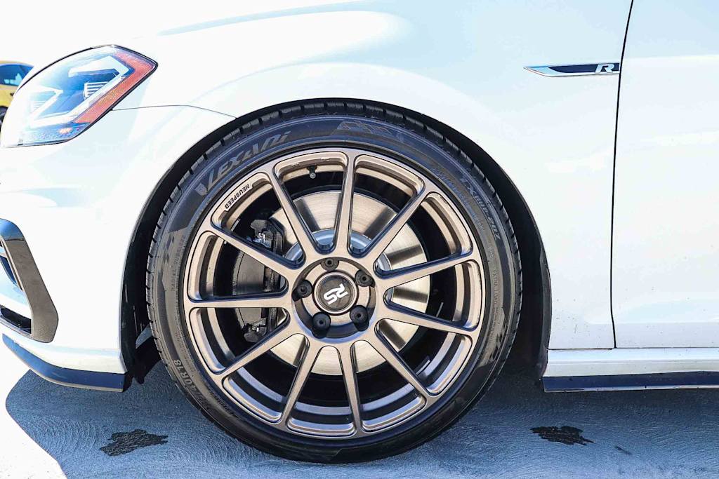 Thumbnail: 2019 Volkswagen Golf - 21