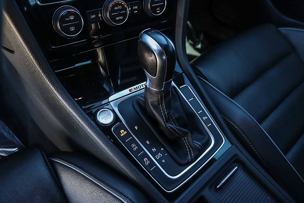 Thumbnail: 2019 Volkswagen Golf - 14