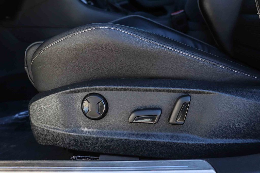 Thumbnail: 2019 Volkswagen Golf - 24