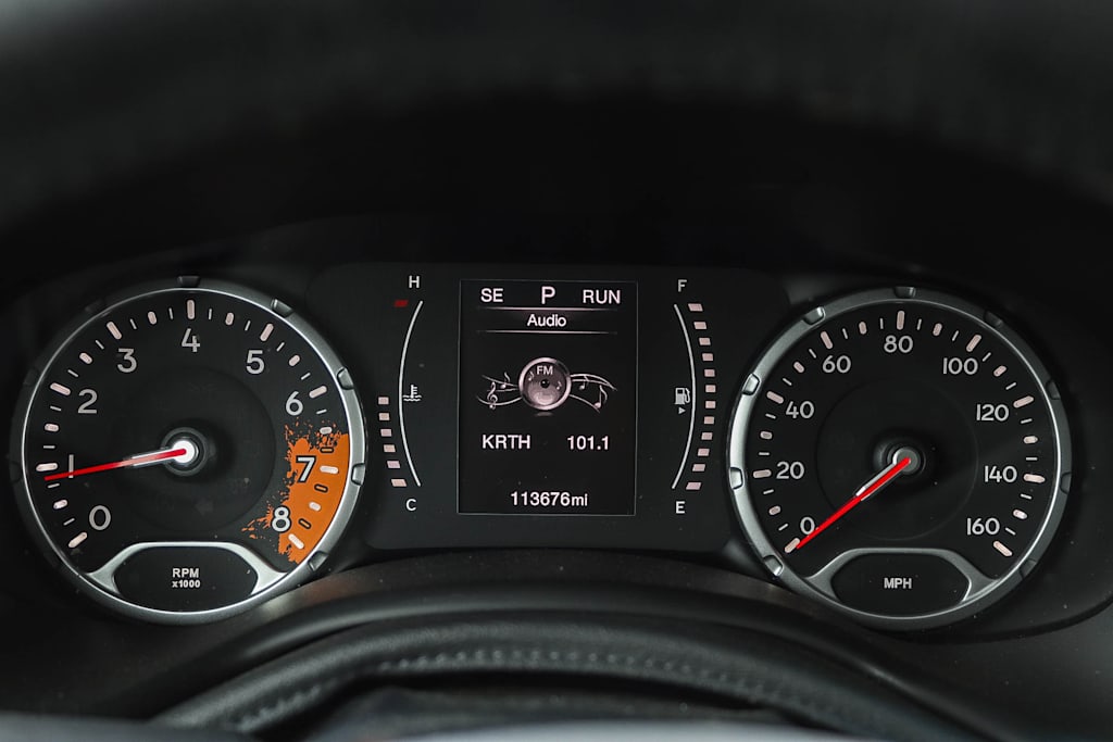 Thumbnail: 2016 Jeep Renegade - 13