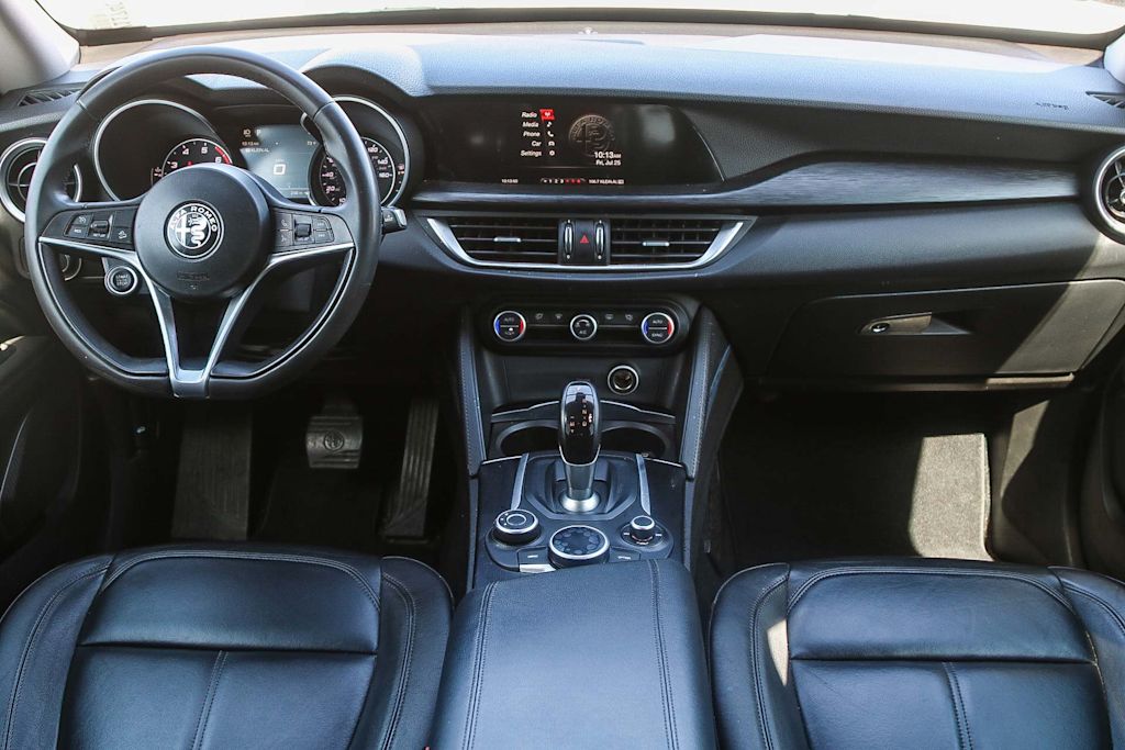 Thumbnail: 2019 Alfa Romeo Stelvio - 2