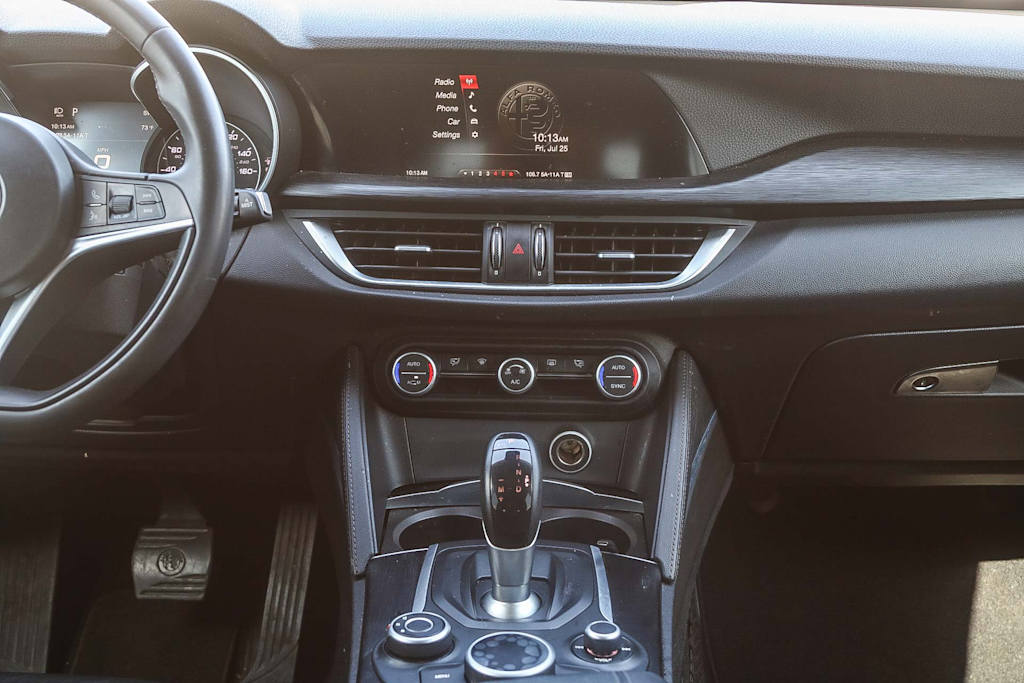 Thumbnail: 2019 Alfa Romeo Stelvio - 8